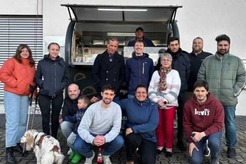 argvis; Mitarbeiter zum Gruppenbild beim 7. Firmenjubiläum der argvis;